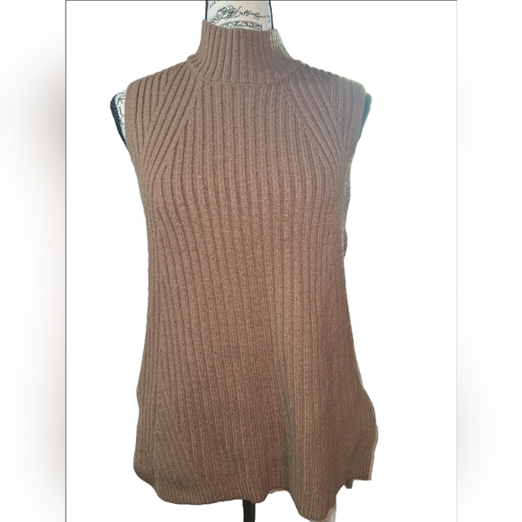Max Studio Sweaters - Max Studio Medium Sweater